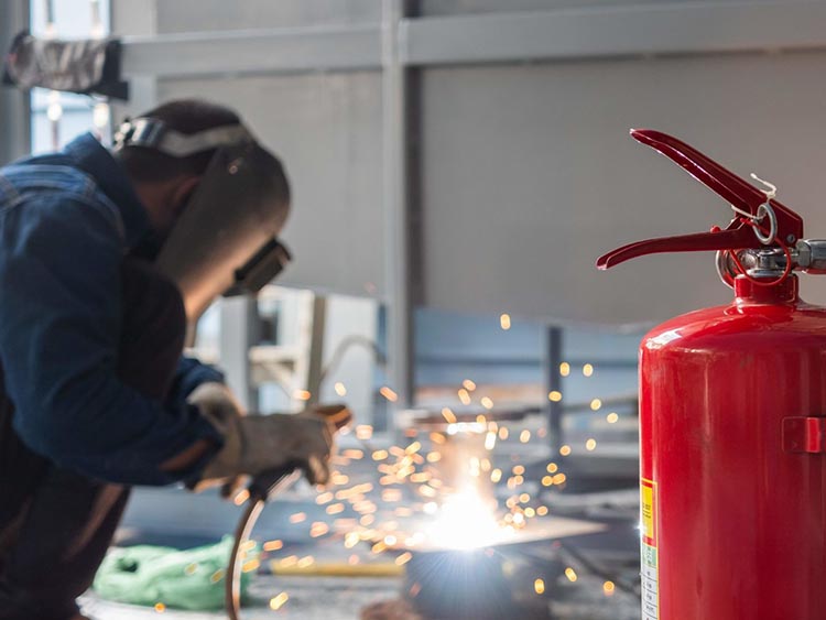 Can Water-Based Fire Extinguishers Be Used for Electrical Fires? A Guide from Tenglong Fire Technology